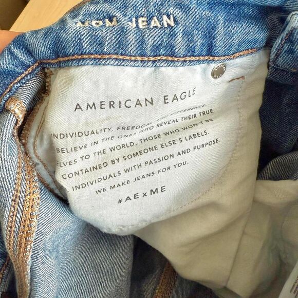 American Eagle Distressed Mom Jeans - Picture 6 of 7
